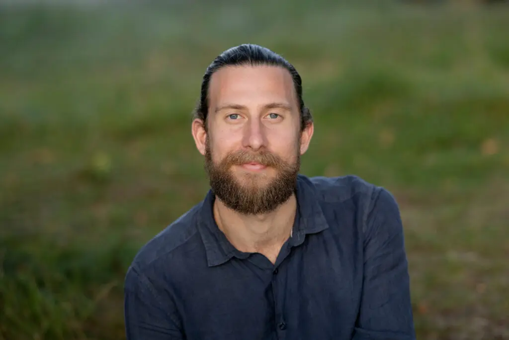 Jonathan Mariantos, ACT psychotherapist for expats in Aarhus at Act of Living clinic, psychotherapists in Aarhus